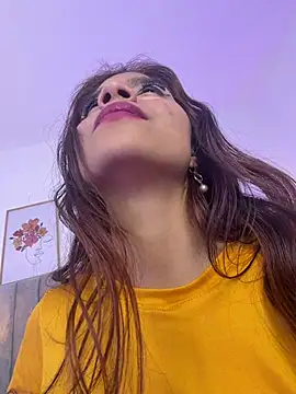 Chat XXX en directo de naomiii__