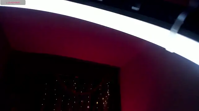 Raven_sweeteyes élő XXX-chatje