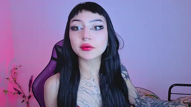 catipetite élő XXX-chatje