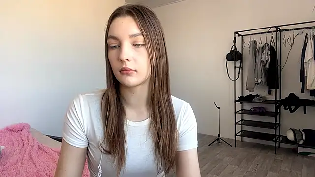 Chat +18 de JuleCawood ao vivo