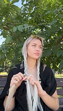 KikiWatson's Live XXX Chat