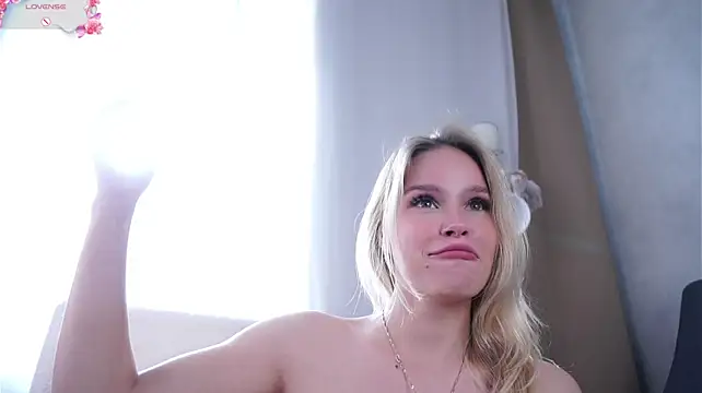 TaiteBayles Chat XXX live