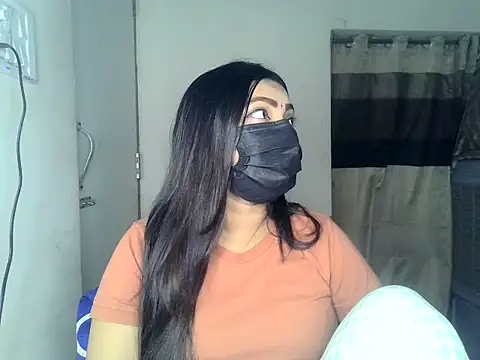 ishi_Beauty Adlı Modelin Canlı XXX Sohbeti