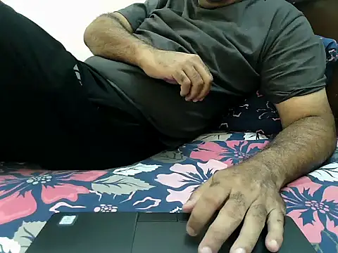 دردشة BiSexualBear الجنسية المباشرة