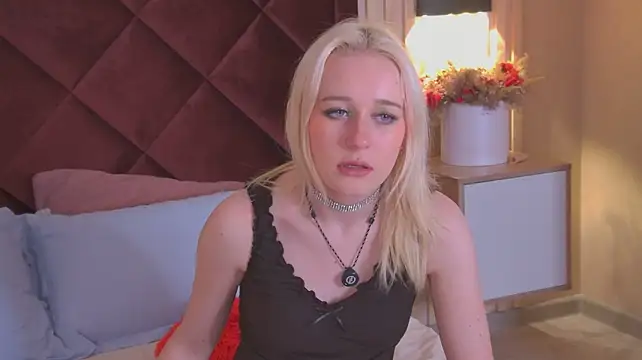 EmmaLaurentis' Live XXX Chat