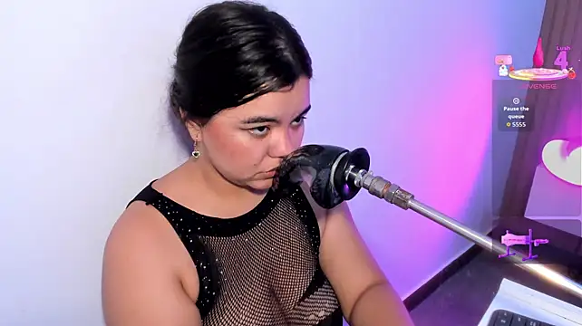 Chat XXX en directo de klhoe_boobs