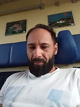 צ'אט XXX בשידור חי של Tranda91