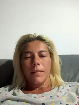 tanyagrey Chat XXX in diretta