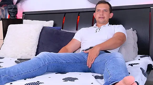 צ'אט XXX בשידור חי של Jimmy_Doss