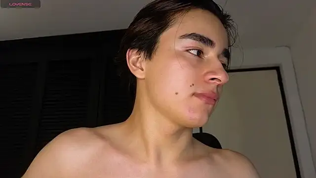 Chat XXX en directo de Connorr_01