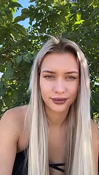 Chat XXX en directo de KikiWatson