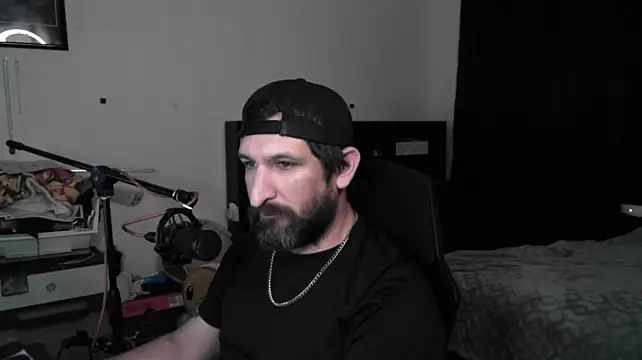 DevilPup75_ Chat XXX in diretta