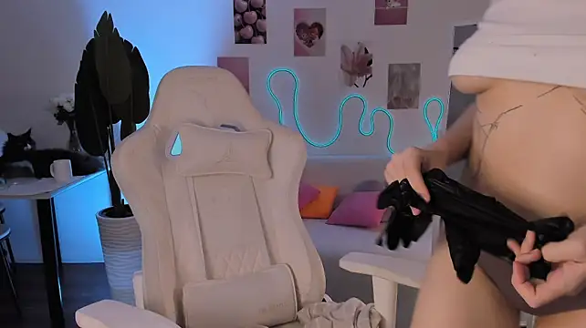 Chat +18 de LittlePeach007 ao vivo