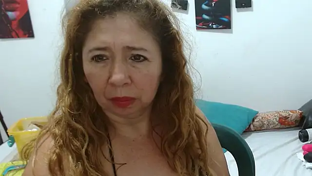 Valentinaa_mature élő XXX-chatje