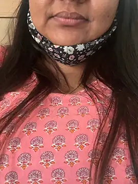 Chat +18 de Miss_Radhika1 ao vivo