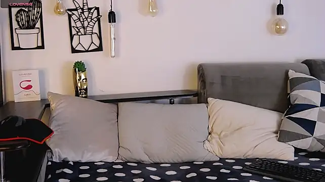 ThomasEdisonn XXX чат на живо