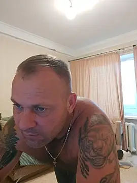 Crek666 XXX чат на живо