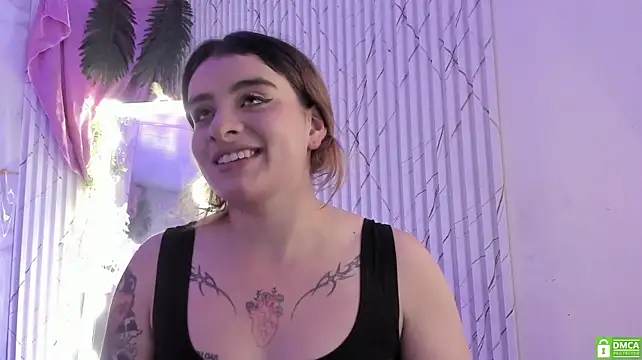 Naomy_tay1 Chat XXX live