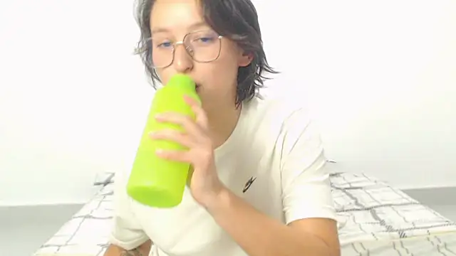 Chat +18 de Klaret_Toy ao vivo