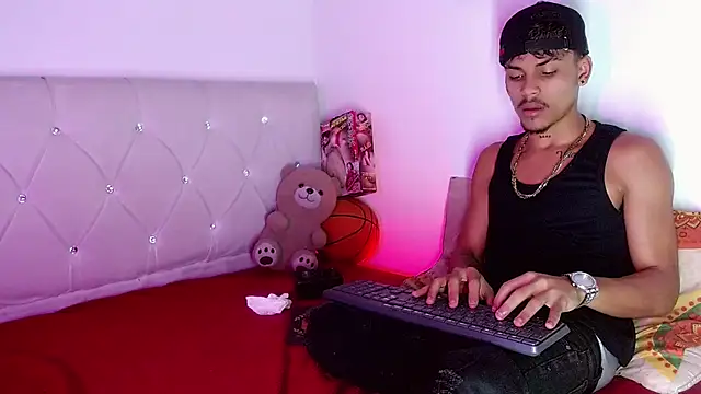 Angel_foxc13 即時 XXX 聊天