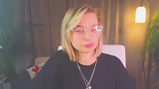 NoraMoreau Live XXX-chat
