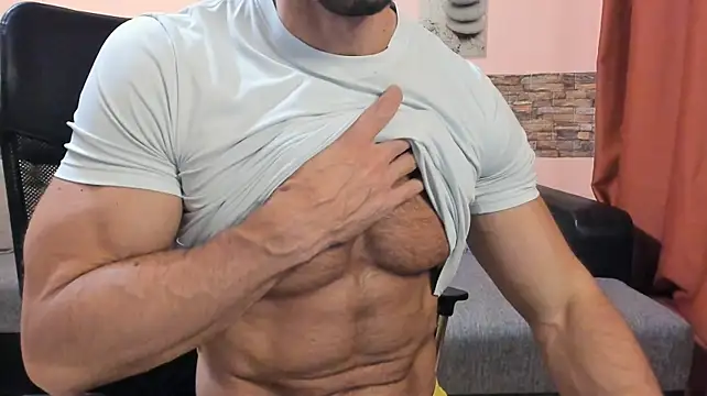 HotHunkTrainer Live XXX-Chat