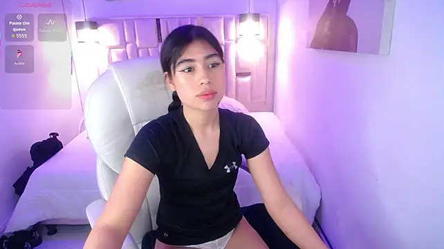 Chat XXX en directo de Viioleth_