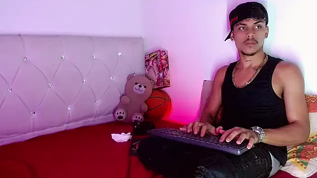 Angel_foxc13 Adlı Modelin Canlı XXX Sohbeti