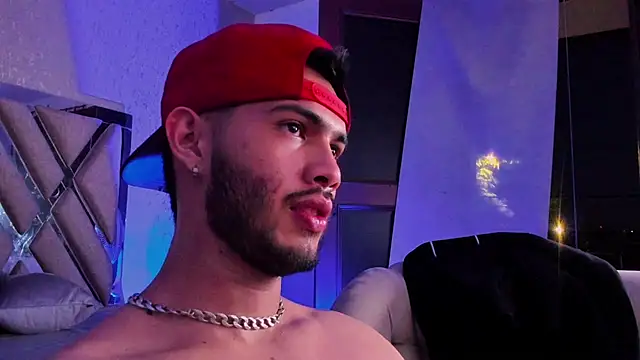 Vincentblack Adlı Modelin Canlı XXX Sohbeti