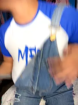 XXX chat uživo modela Im_Little