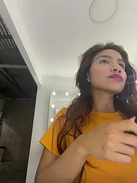 Chatroom XXX en direct de naomiii__