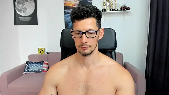BrutusK08 live XXX chat