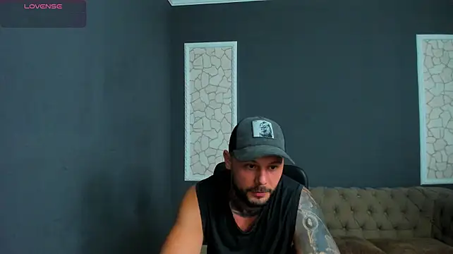 XXX chat uživo modela BrianHunts