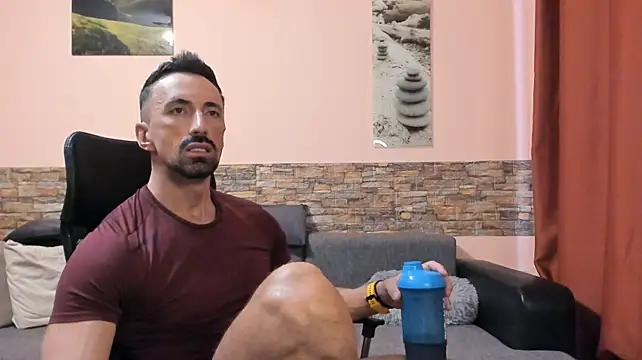 HotHunkTrainer: απευθείας συνομιλία ΧΧΧ