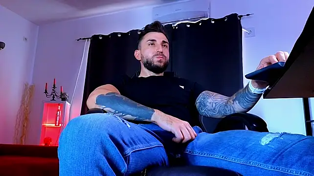 MightyAaron66 Chat XXX live