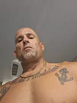 צ'אט XXX בשידור חי של OGStud21