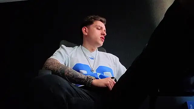 FelixStarkk Live XXX-chat
