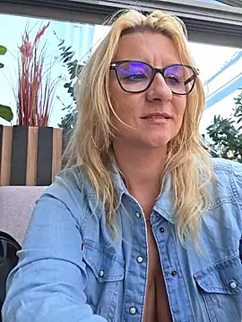 XXX chat uživo modela KaylinJan