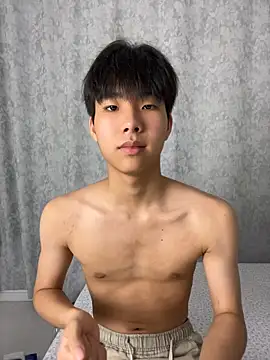 guoguo18 লাইভ XXX চ্যাট
