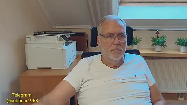 subbear1968 Live XXX Chat