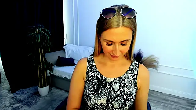 PassionGlow's Webcam Show