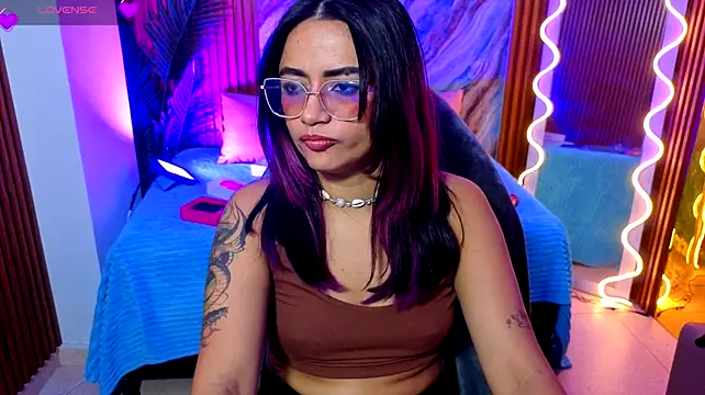 Chat +18 de kristen_tay ao vivo
