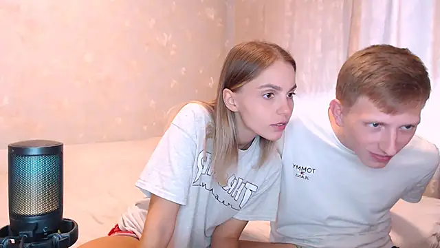 juliaanddima Adlı Modelin Canlı XXX Sohbeti