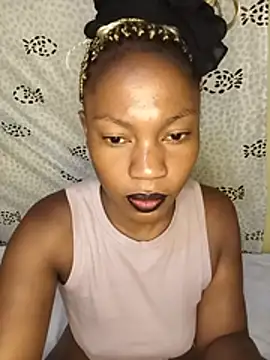 XXX chat uživo modela Fatikiralove