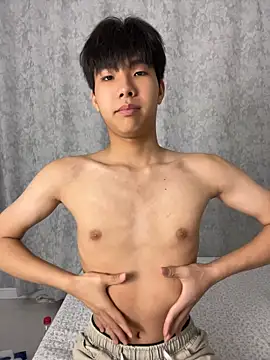 guoguo18 Adlı Modelin Canlı XXX Sohbeti