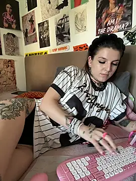 Chat +18 de MoonAgnes ao vivo