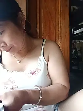 lizasquirt102 现场XXX聊天