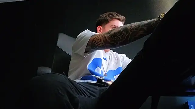 Chat XXX Live FelixStarkk