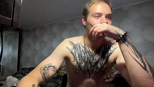 ErnestTarlet XXX чат на живо