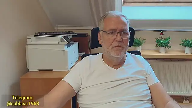 subbear1968's Live XXX Chat